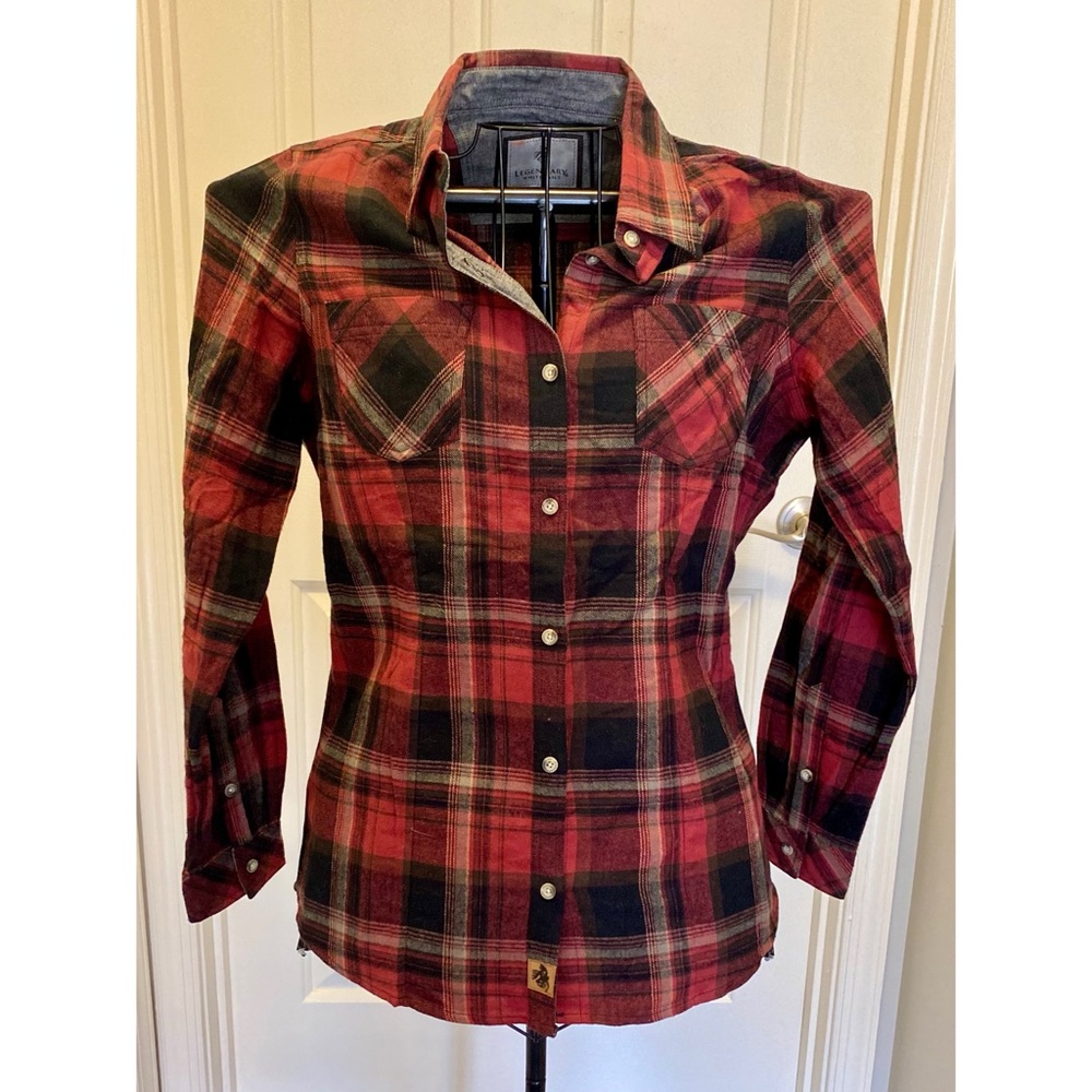 Legendary Whitetails Red and Black Plaid Button-Up Shirt, size M, NWOT